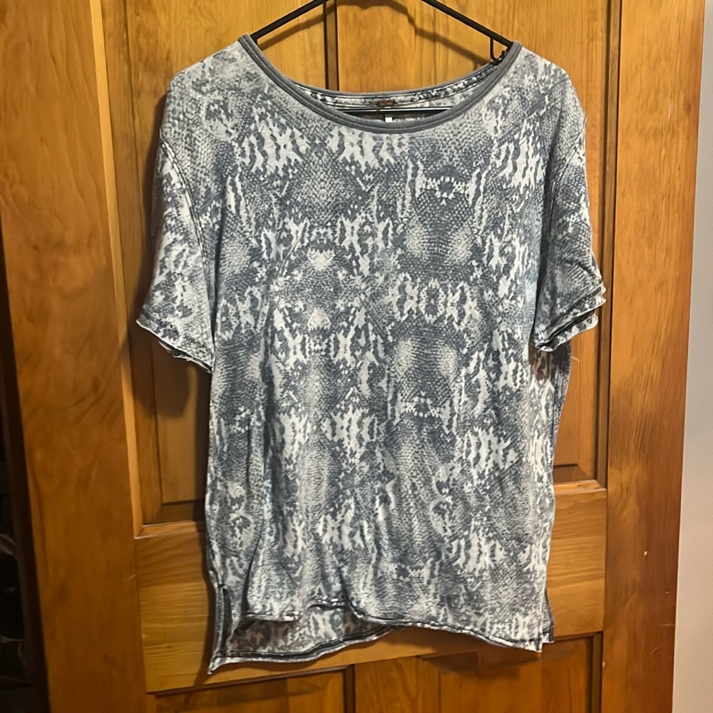 Free people T – snake print